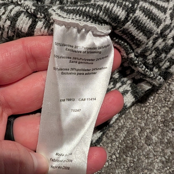 Pea in a Pod Maternity Gray White Boho Cardigan - Picture 5 of 8